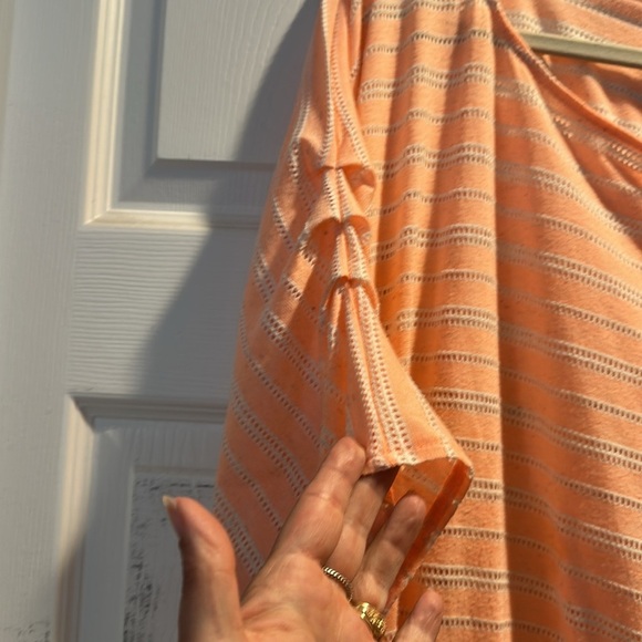 Free People Azalea Peach Eyelet Batwing Oversized Smocked Top M Tee Shirt - Picture 6 of 8